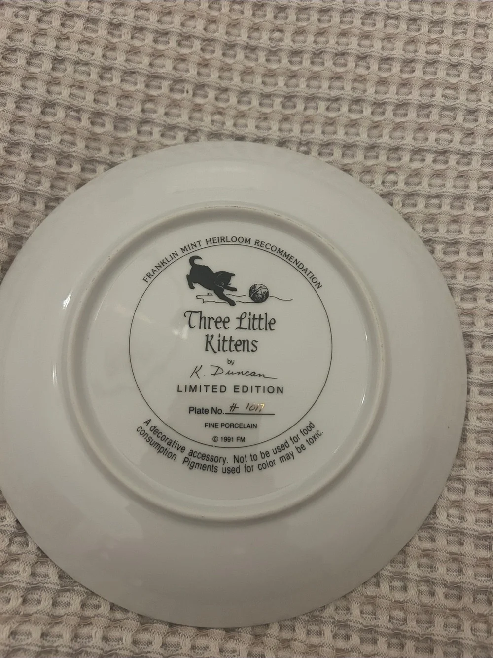 Franklin Mint Kittens in Basket Plate - Blue, Cream, Brown